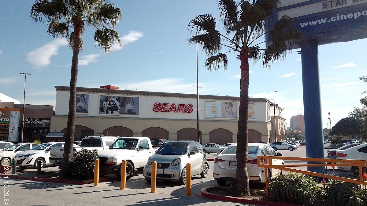 Plaza Agua Caliente
